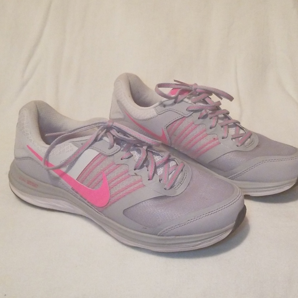 Nike Dual Fusion size 10 women gray/pink/white